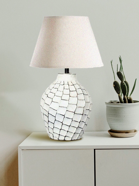 

THE ARTMENT White Contemporary Table Lamp with Shade