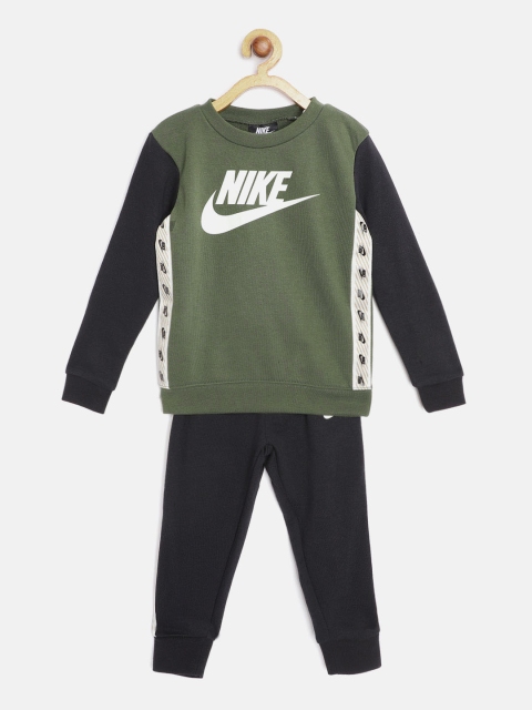 

Nike Boys Black & Olive Green Brand Logo Printed Elevated Trim Crew Neck T-Shirt & Pants