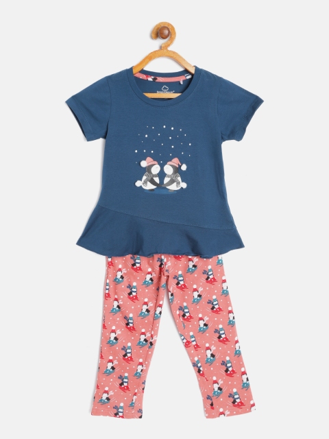 

Sweet Dreams Girls Teal Blue & Peach-Coloured Penguins Printed Pyjamas Set
