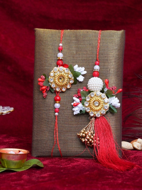 

TIED RIBBONS Multicoloured Bhaiya Bhabhi Rakhi Gift Set, Multi