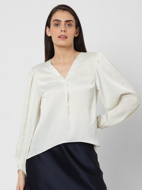 

Vero Moda V Neck Off White High-Low Top