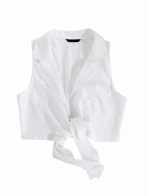 

URBANIC White Solid Cotton Regular Crop Top