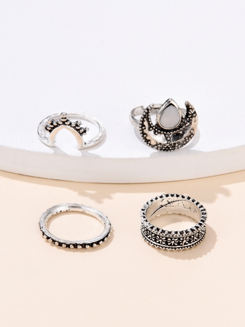 

URBANIC Set of 4 Oxidised Silver-Toned Finger Rings