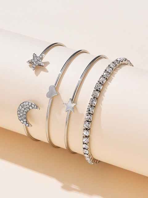 

URBANIC Women Set of 4 Silver-Toned Cuff Bracelets