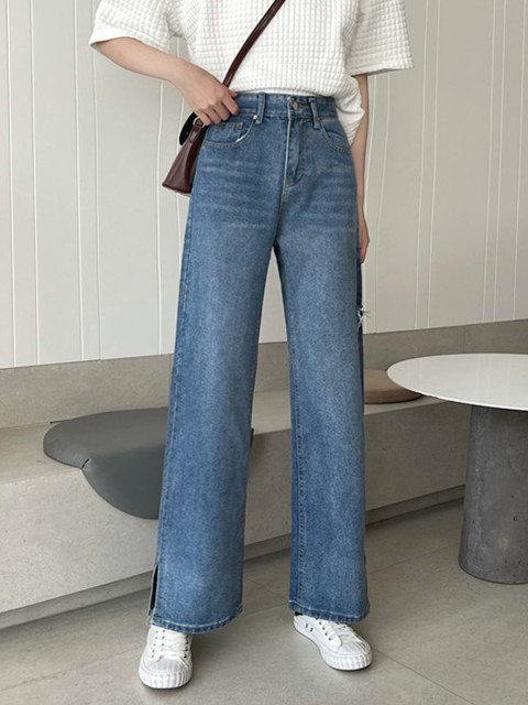 

URBANIC Women Blue Solid Cotton Wide Leg Jeans