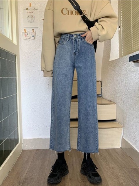 

URBANIC Women Blue Solid Cotton Crop Regular Fit High Rise Wide Leg Jeans