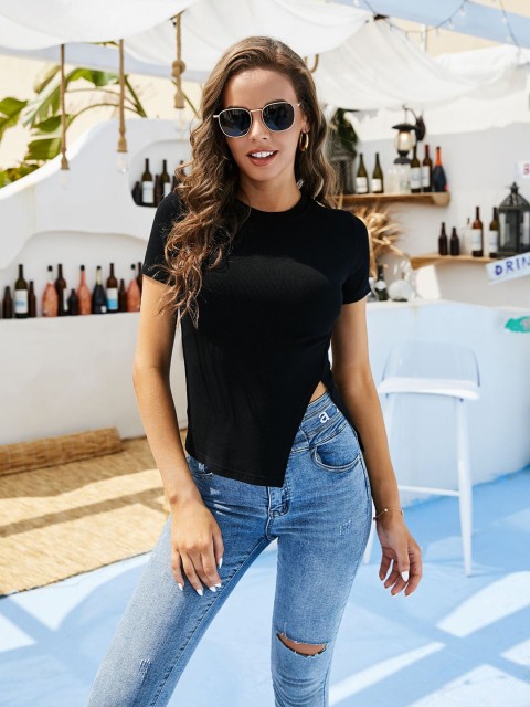 

URBANIC Black Solid Split Fitted Top