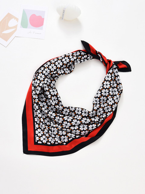 

URBANIC Black & White Women Floral Print Bandana