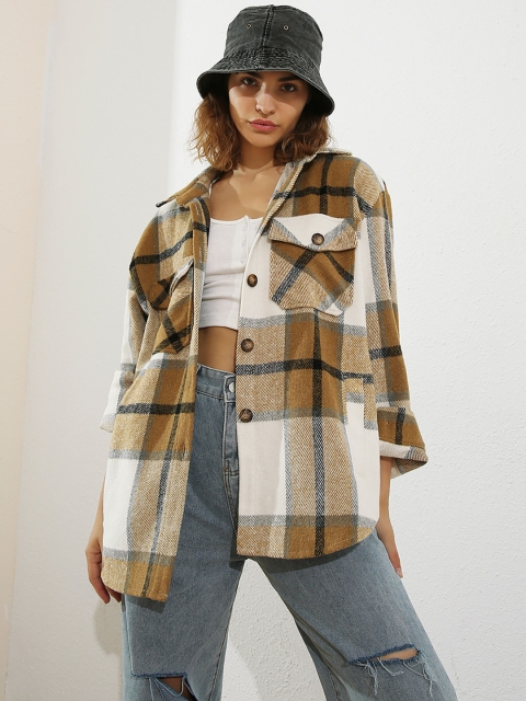 

URBANIC Women Brown & White Checked Tailored Jacket