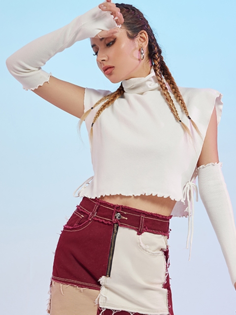 

URBANIC Women White Solid Crop Pullover