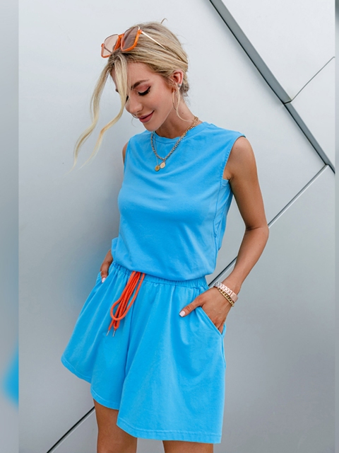 

URBANIC Blue Solid Two-Piece Set