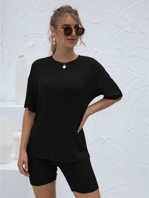 

URBANIC Black Solid Two-Piece Set