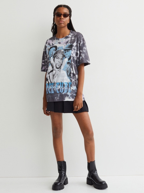 

H&M Women Black & White Printed T-shirt