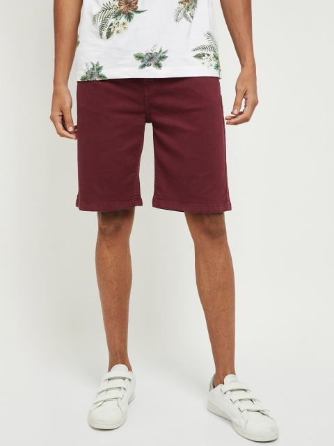 

max Men Burgundy Denim Shorts