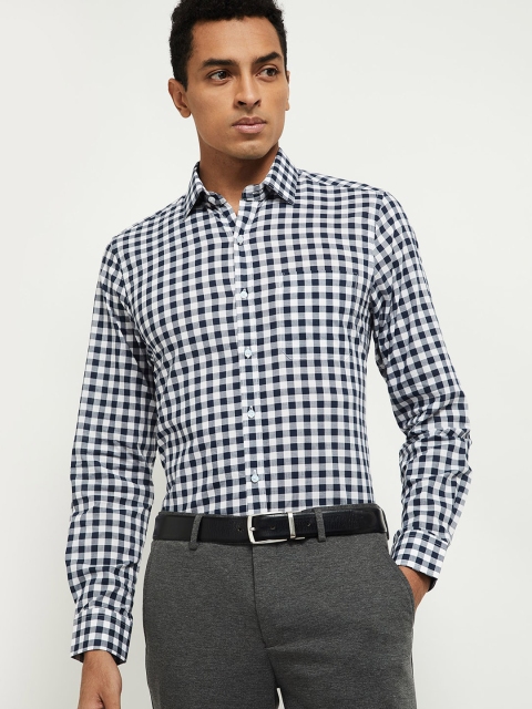 

max Men White Gingham Checks Opaque Checked Casual Shirt