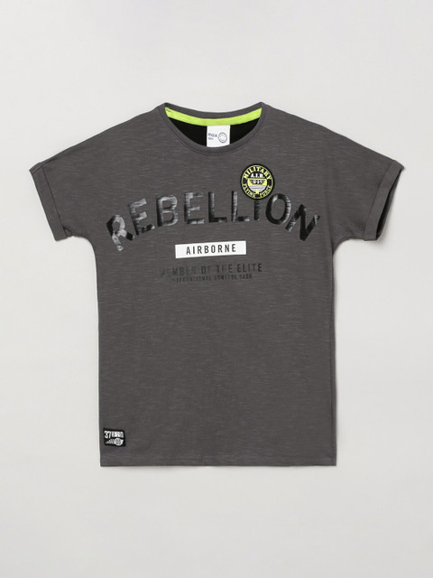 

max Boys Grey Typography Printed V-Neck T-shirt
