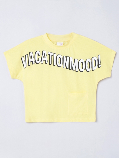 

max Girls Yellow Typography Printed Applique T-shirt