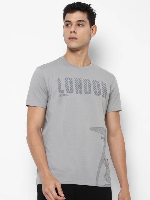 

SIMON CARTER LONDON Men Grey Typography Printed Slim Fit T-shirt