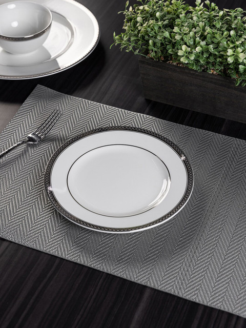 

Pure Home and Living White & Silver-Toned 4 Pieces Piccadilly Dessert Plate
