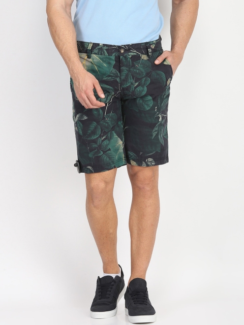 

LINDBERGH Men Green Floral Printed Slim Fit Regular Shorts