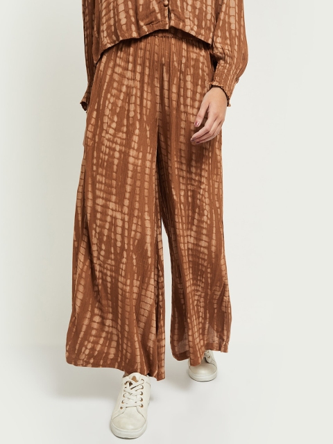 

max Women Brown Tie and Dye Printed Flared Pleated Parallel Trousers