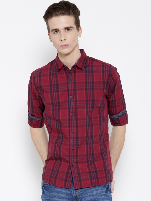 

United Colors of Benetton Men Maroon Checked Casual Shirt