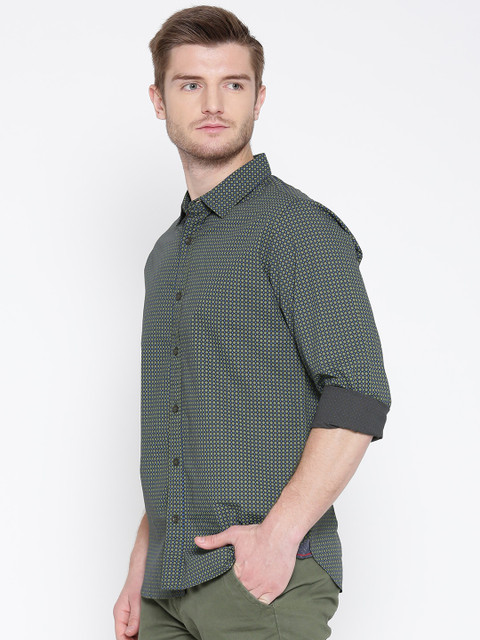 

United Colors of Benetton Men Dark Green Printed Casual Shirt