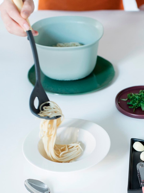 

Brabantia Yellow & Black Solid Spaghetti Spoon Plus Measure Tool