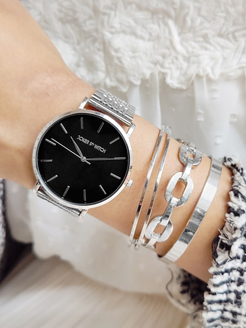 

JOKER & WITCH Women Silver-Toned & Black Jessica Watch Gift Set JWBS459