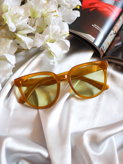 

Bellofox Unisex Yellow Lens & Brown Wayfarer Sunglasses CS1693