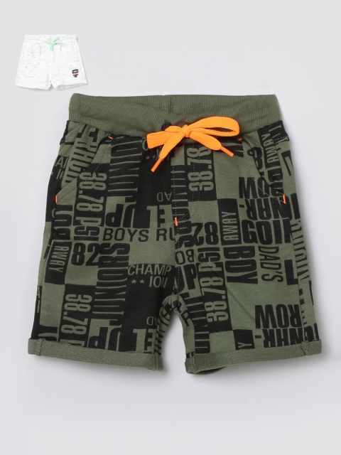 

max Boys Green Printed Regular Shorts