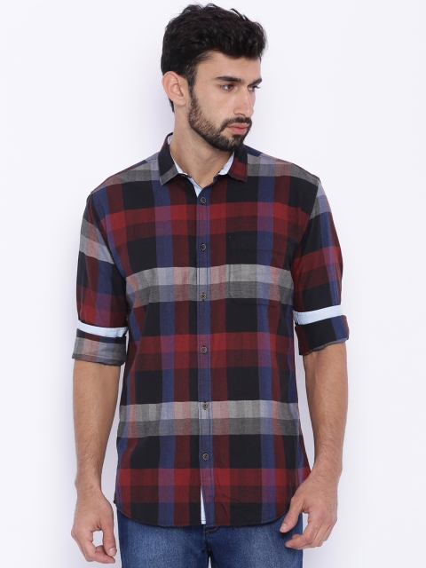 

British Club Men Black & Red Checked Regular Fit Casual Shirt