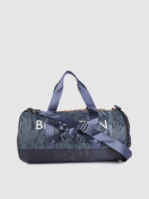 

United Colors of Benetton Unisex Blue & White Brand Logo & Camouflage Print Gym Duffle Bag, Navy blue