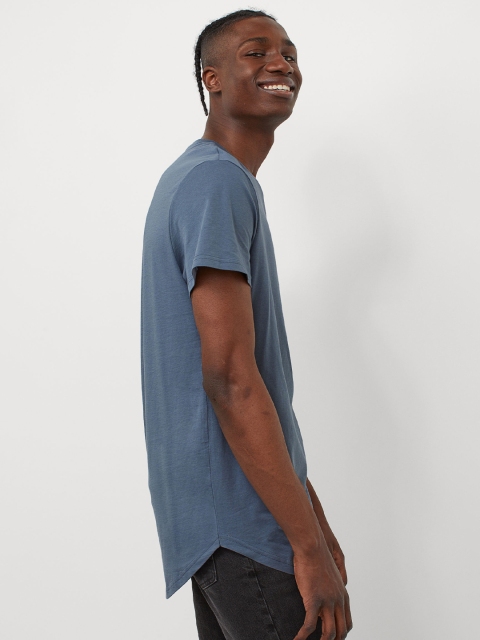 

H&M Men Grey Long Fit T-shirt