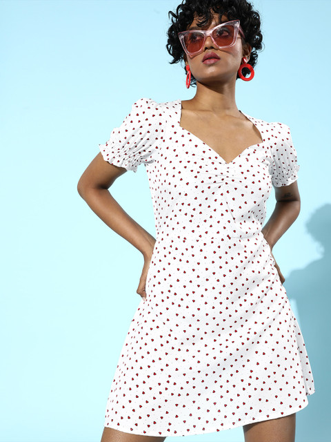 

STALK White Solid Sweetheart Neckline Dress