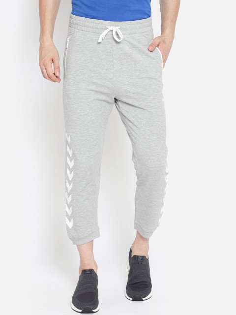 

hummel Men Grey Solid Joggers