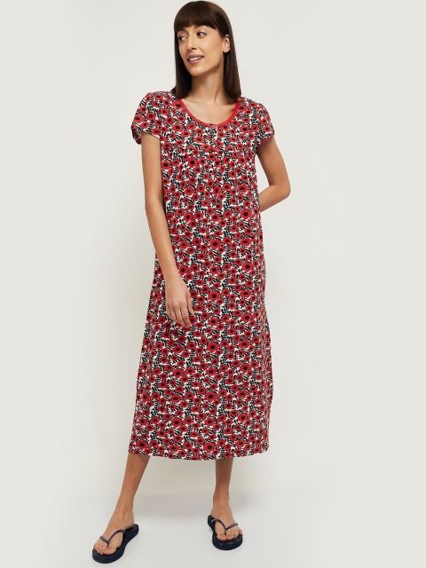 

max Red Printed Nightdress