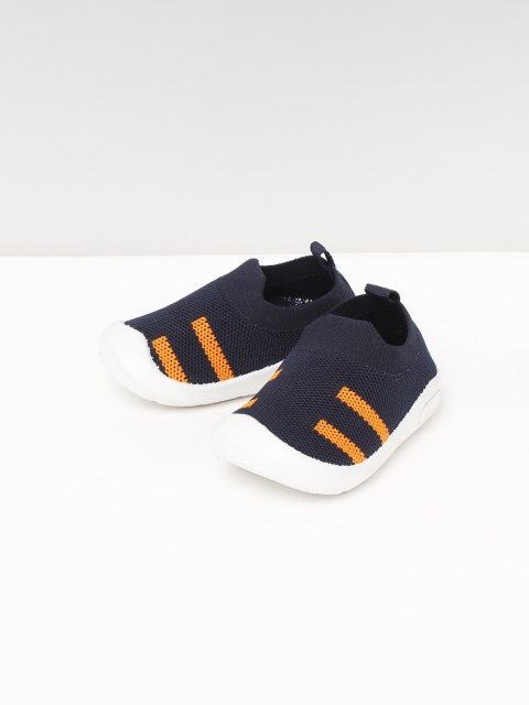 

max Boys Blue Woven Design Slip-On Sneakers