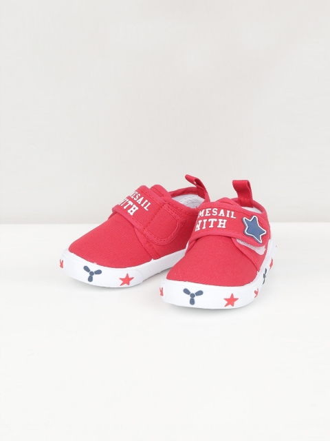 

max Boys Red & White Printed Round Toe Sneakers