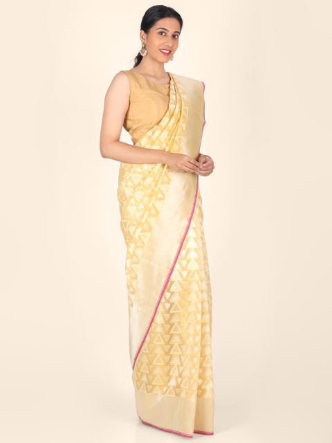 

Shruti and Mangaaysh Yellow & Silver-Toned Silk Blend Handloom Banarasi Saree