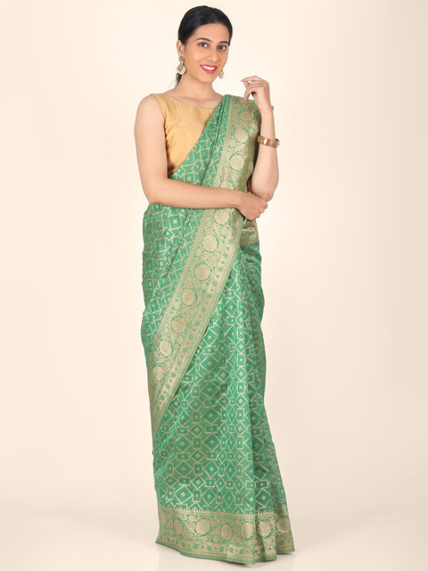 

Shruti and Mangaaysh Green & Gold-Toned Silk Blend Handloom Banarasi Saree