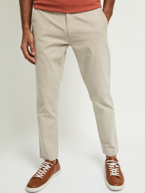 

max Men Beige Trousers