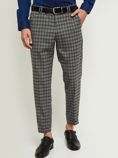 

max Men Grey Checked Trousers