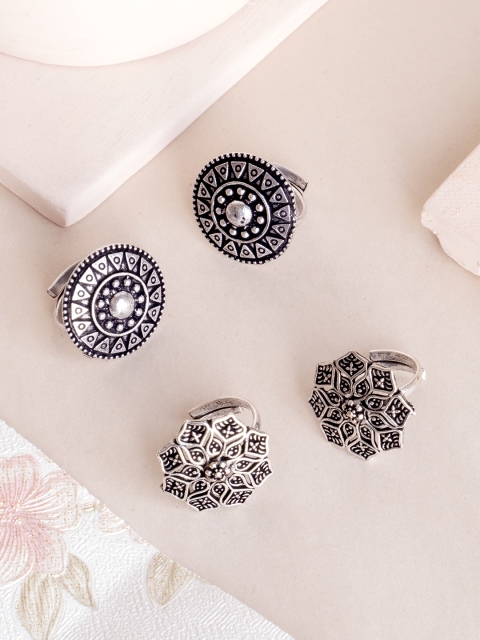

Infuzze Women Silver Set of 2 Oxidised Toe Ring