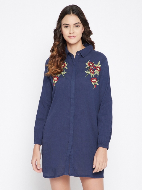 

Clovia Women Blue Embroidered Nightdress