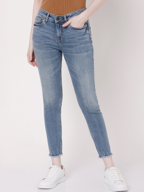 

Vero Moda Women Blue Skinny Fit Light Fade Stretchable Frayed Jeans