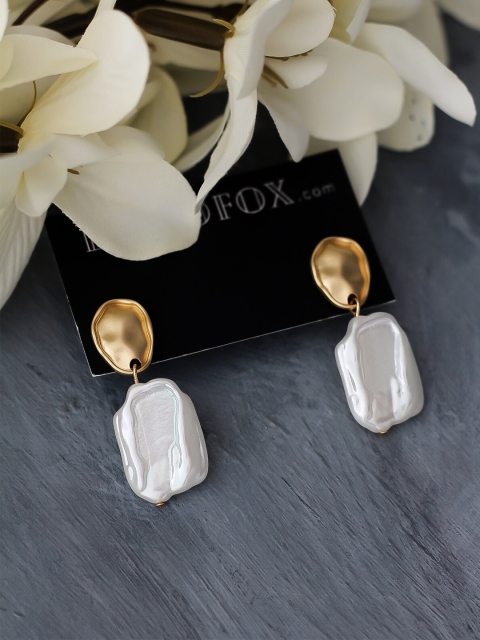 

Bellofox White & Gold-Toned Contemporary Drop Earrings