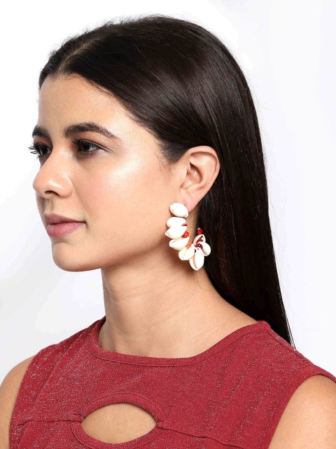 

Bellofox Off White Contemporary Shell Half Hoop Earrings