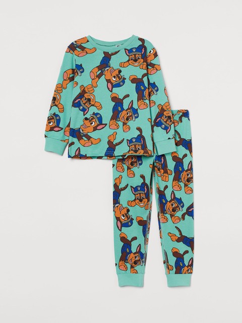 

H&M Boys Green Printed Nightsuit