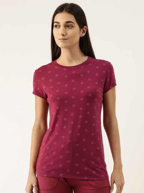 

Enamor Women Burgundy Printed Slim Fit T-shirt